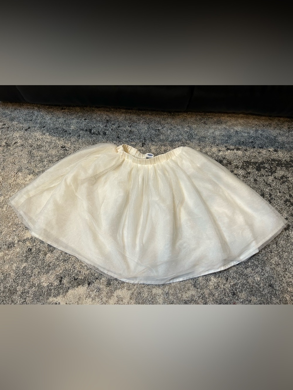 Old navy Girls Cream tulle Skirt with Sparkle size 5t